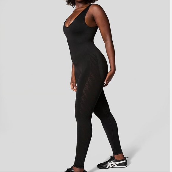 Victoria's Secret PINK Satin Seamless Plunge Workout Bodysuit 2XL *Black* NEW - Picture 1 of 2